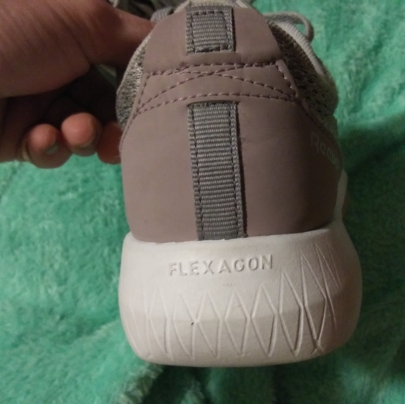 Reebok sneakers - Picture 2 of 4
